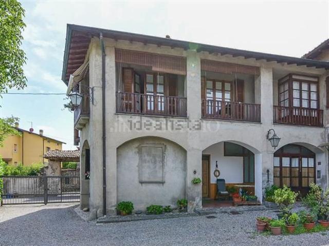 Appartamento in vendita a Crevenna, Erba