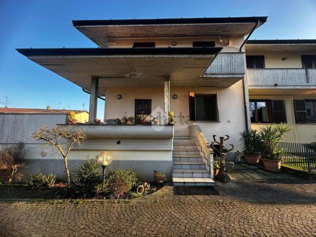 Appartamento in vendita a Cividate al Piano, Bergamo