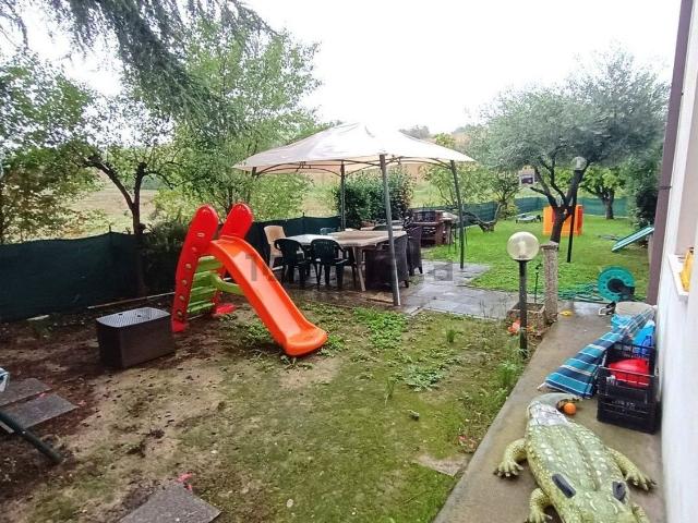 Appartamento in vendita a Osteria Nuova, Marche