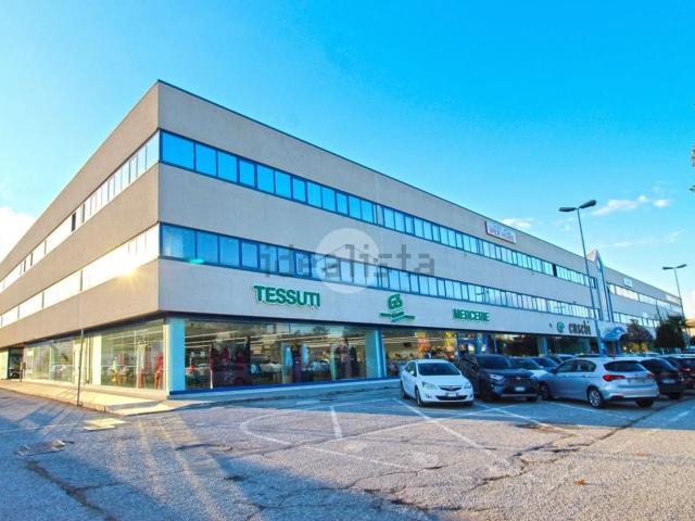 Appartamento in vendita a Porto d'Ascoli centro, Marche