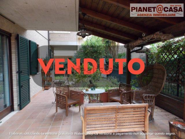 Appartamento in vendita a Valdaso, Marche