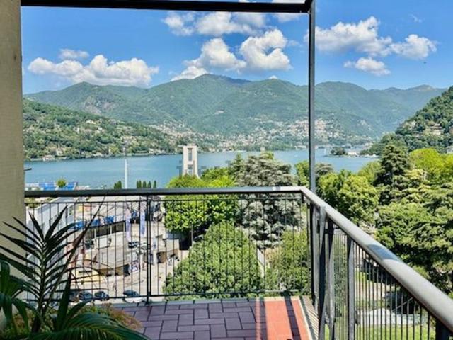 Appartamento in vendita a Borgovico, Como
