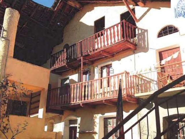 Appartamento in vendita a Gignod, Aosta