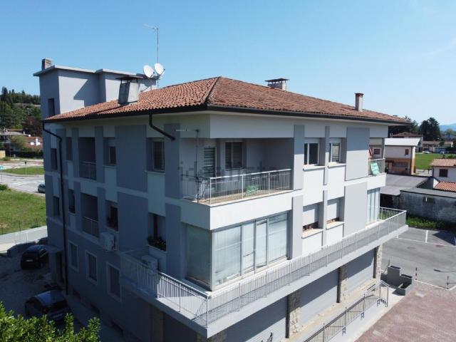 Appartamento in vendita a Manzano, Friuli-Venezia Giulia