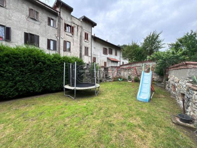 Appartamento in vendita a Verano Brianza, Lombardia