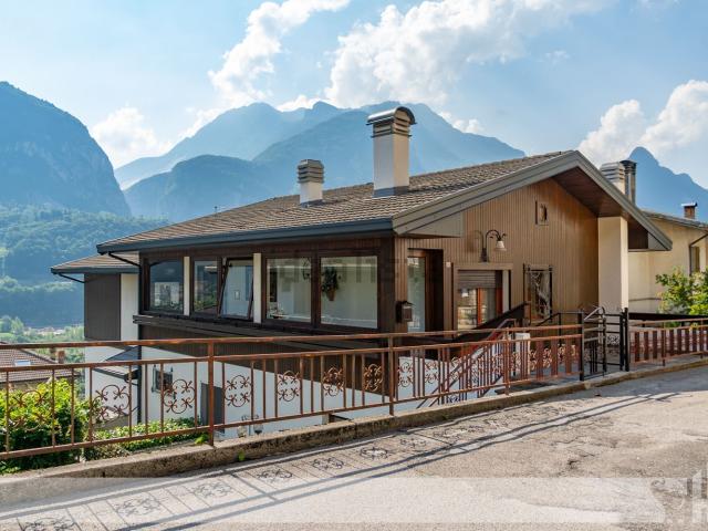 Appartamento in vendita a Longarone, Veneto