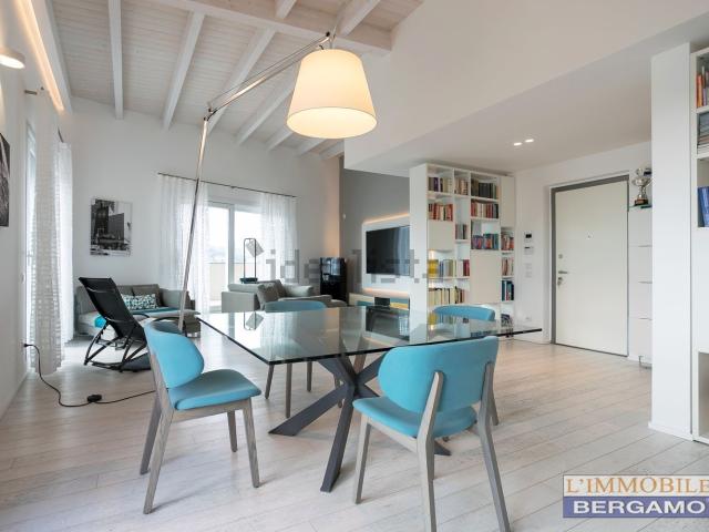 Attico in vendita a Borgo Palazzo, Bergamo