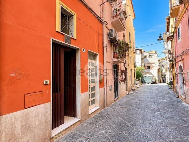 Appartamento in vendita a Gaeta, Latina