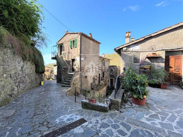 Appartamento in vendita a Latera, Lazio