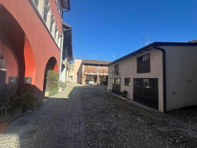 Appartamento in vendita a Zona Est, Brescia