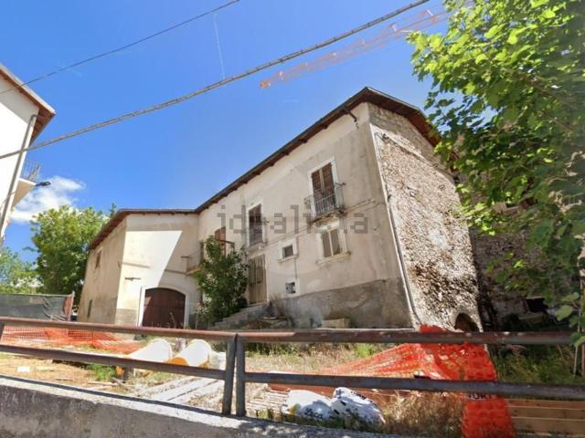 Appartamento in vendita a Castelvecchio Calvisio, Abruzzo