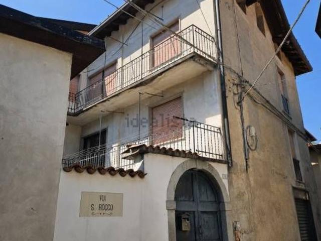Appartamento in vendita a Valbrona, Lombardia