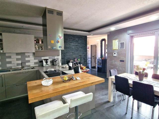 Appartamento in vendita a Mondragone, Campania