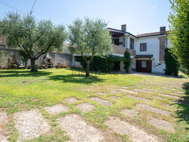 Appartamento in vendita a Castelnuovo Del Garda, Veneto