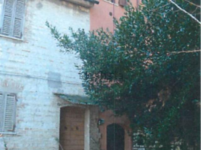 Appartamento in vendita a Quartiere Mercatale, Pergola