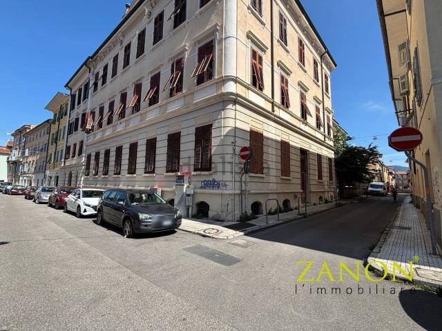 Appartamento in vendita a Borgo Castello, Gorizia