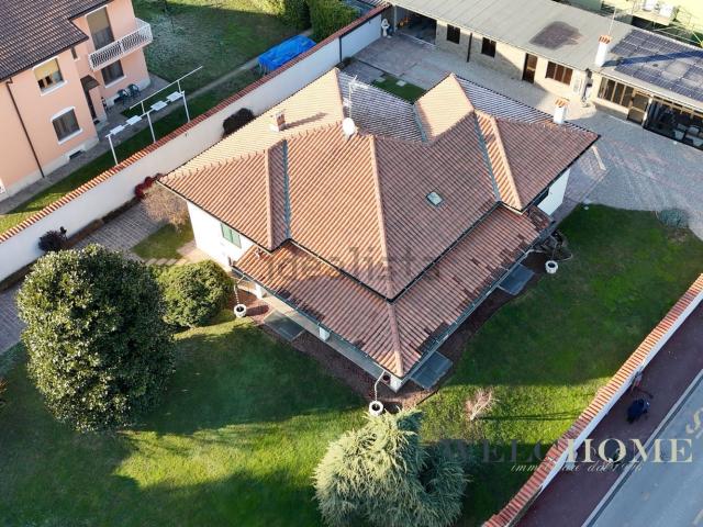 Appartamento in vendita a Ossona, Milano