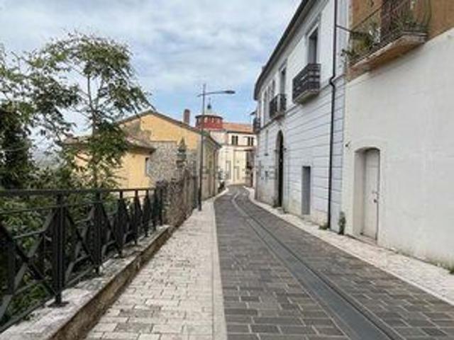 Appartamento in vendita a Pietrelcina, Campania