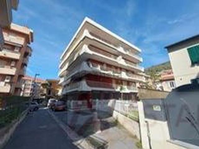 Appartamento in vendita a Ventimiglia, Liguria
