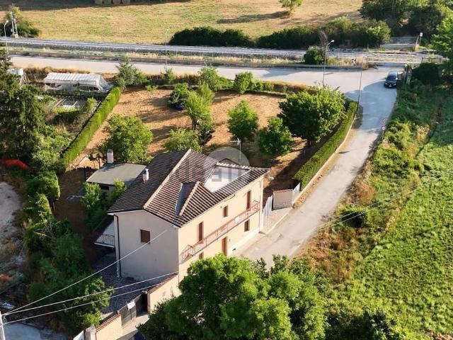Appartamento in vendita a Onna, L'Aquila