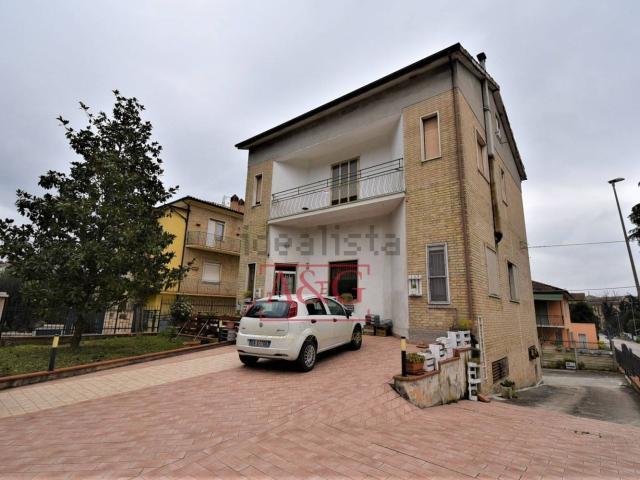 Appartamento in vendita a Piane, Falerone