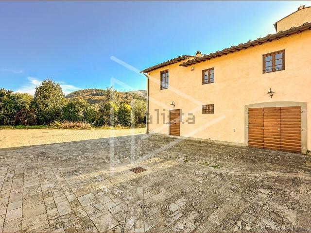 Appartamento in vendita a Fiesole, Toscana