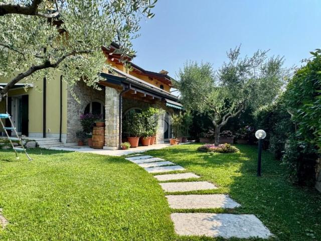 Appartamento in vendita a Cavaion Veronese, Veneto