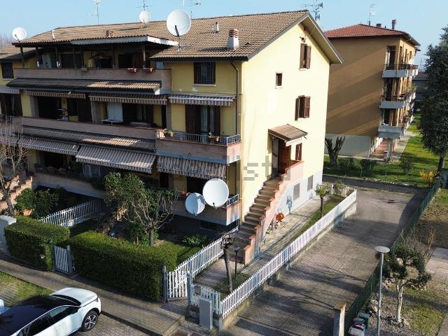 Appartamento in vendita a Re, Reggio Emilia
