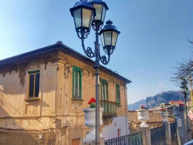Appartamento in vendita a Solofra, Campania
