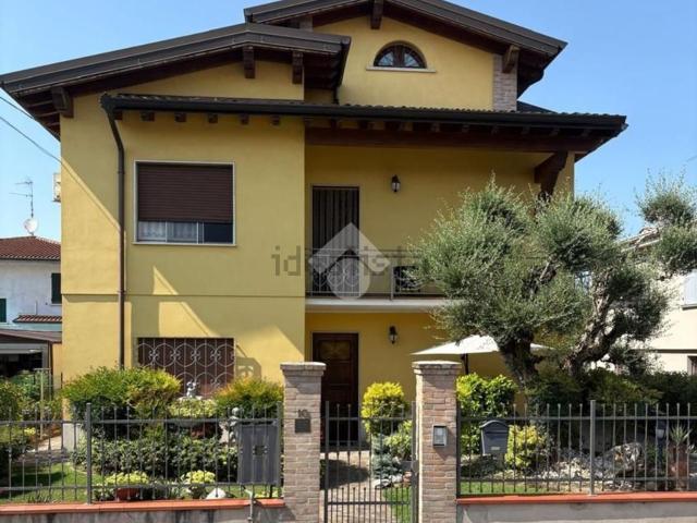 Appartamento in vendita a Isorella, Lombardia