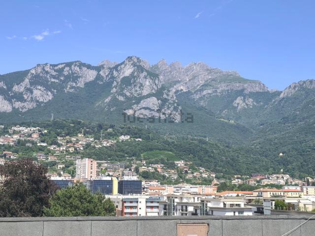 Attico in vendita a Caleotto, Lecco