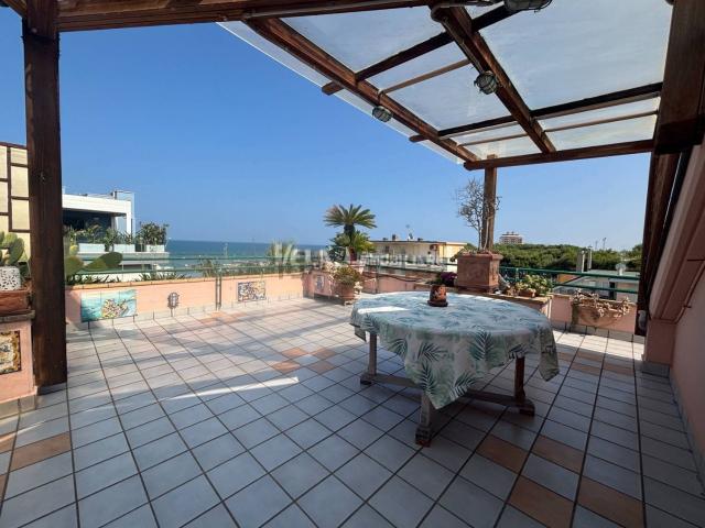 Attico in vendita a Marina di sotto, Marche