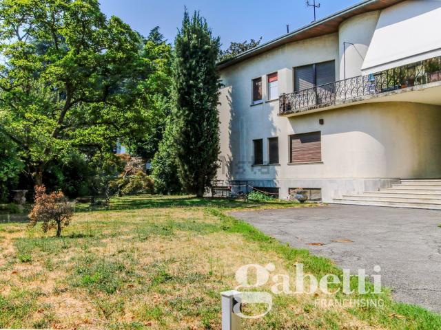 Attico in vendita a Frati, Busto Arsizio
