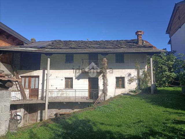 Appartamento in vendita a Fenis, Aosta