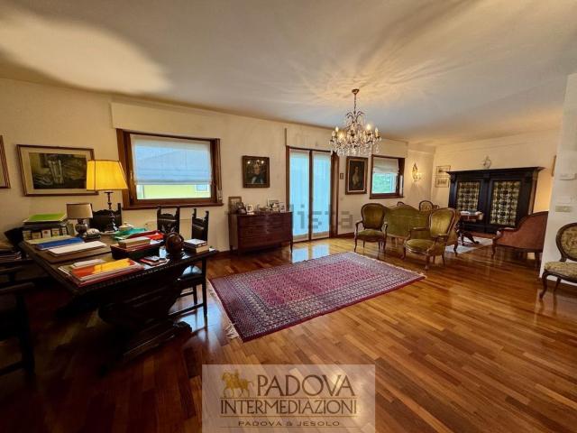 Appartamento in vendita a Sant'Agostino, Albignasego