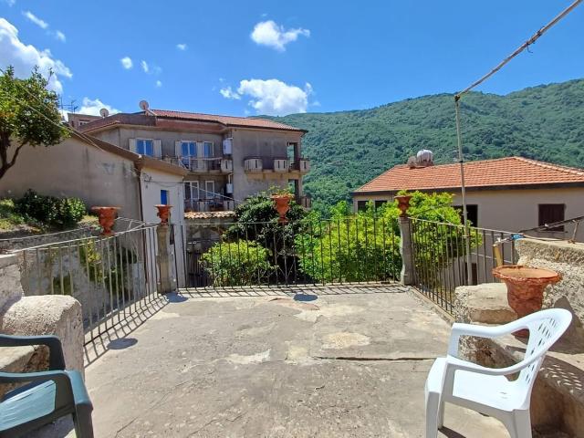 Appartamento in vendita a Sant'angelo Di Brolo, Sicilia