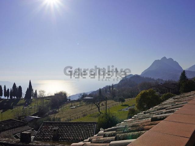 Appartamento in vendita a Comunità Montana Parco Alto Garda bresciano, Gargnano
