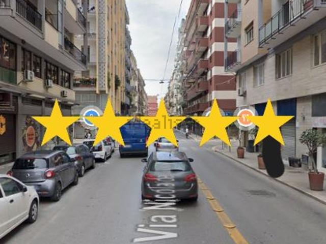 Appartamento in vendita a Quartiere Umbertino, Bari