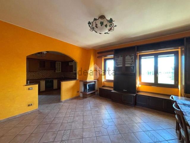 Appartamento in vendita a Cisterna Di Latina, Lazio