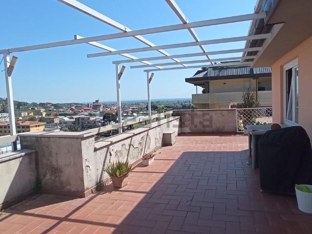 Attico in vendita a Pescia, Collecchio