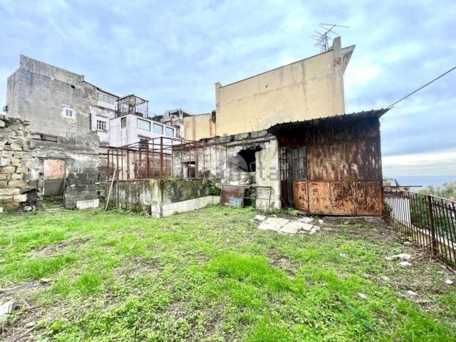 Appartamento in vendita a Coroglio, Campania