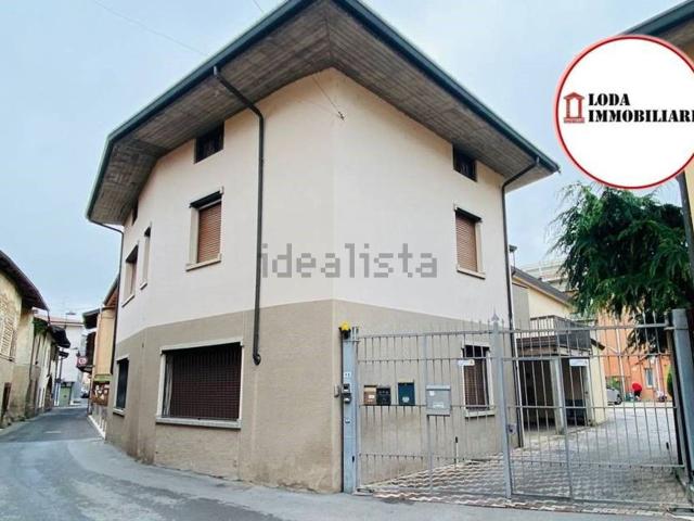 Appartamento in vendita a Pontoglio, Lombardia