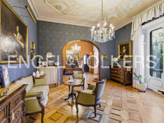 Appartamento in vendita a Varese, Lombardia