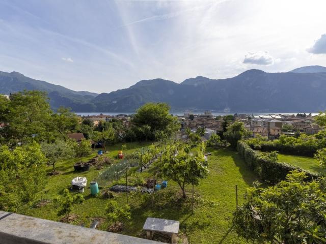 Appartamento in vendita a Mandello Del Lario, Lombardia