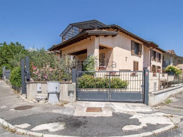 Appartamento in vendita a Contigliano, Lazio