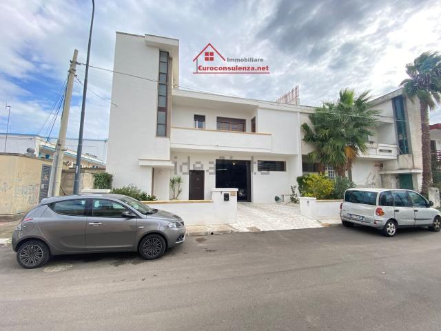 Appartamento in vendita a Racale, Lecce