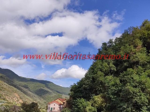 Appartamento in vendita a Baiardo, Liguria