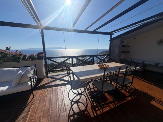Appartamento in vendita a Isola del Giglio, Giglio Porto