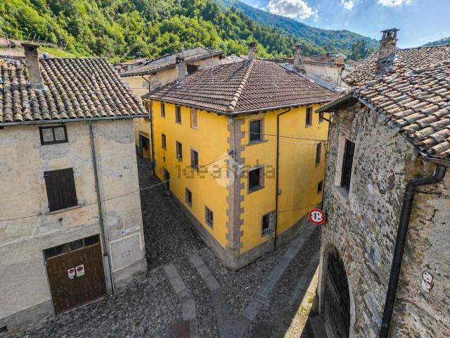 Appartamento in vendita a Piateda, Lombardia