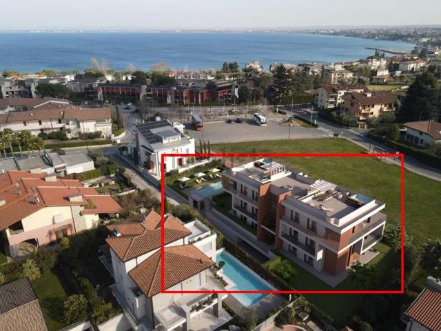 Appartamento in vendita a Desenzano Del Garda